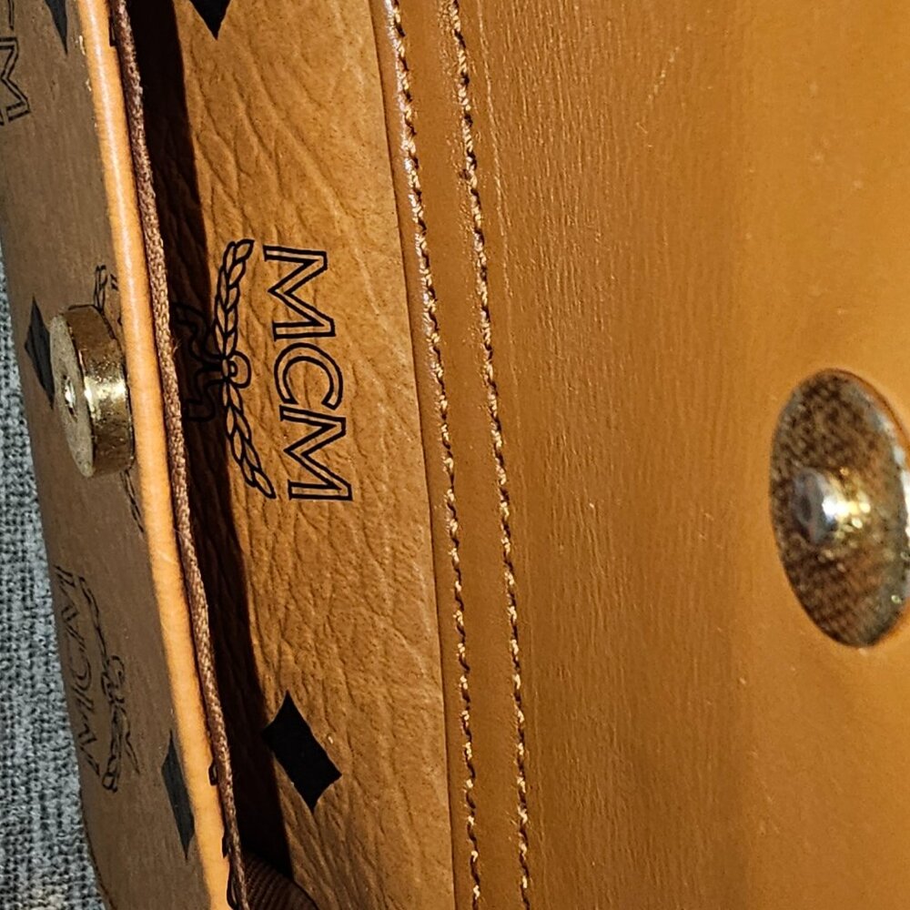 SOLD Vintage MCM Boston Cognac Visetos Handbag - Picture 7 of 16